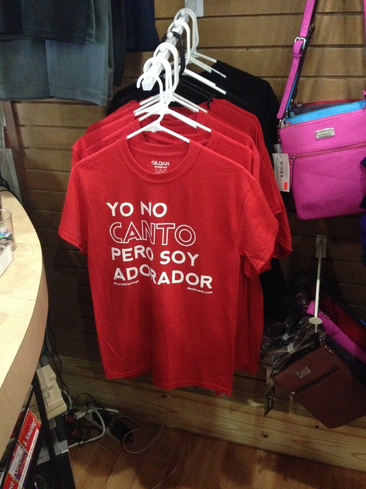 una guia sobre como hacer y vender tus propias camisetas